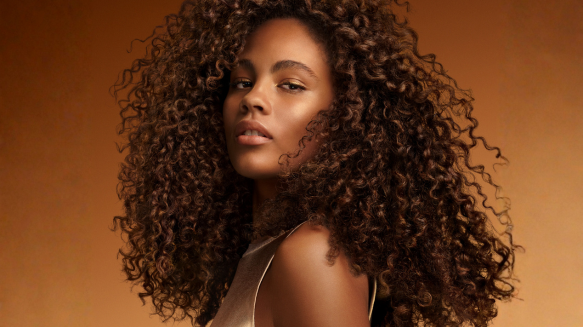 De complete gids voor het stylen van krullen