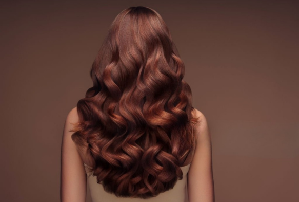 7x tips: Zo blijven krullen écht langer zitten