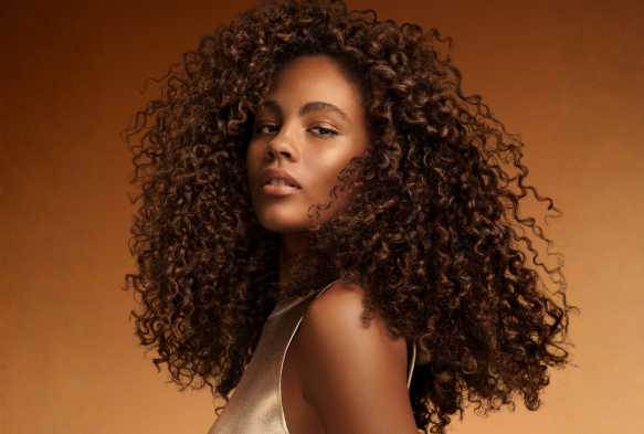 De complete gids voor het stylen van krullen