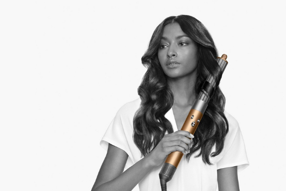 De Dyson Airwrap haarstyler is vernieuwd, met nieuwe opzetstukken, borstels en droger.